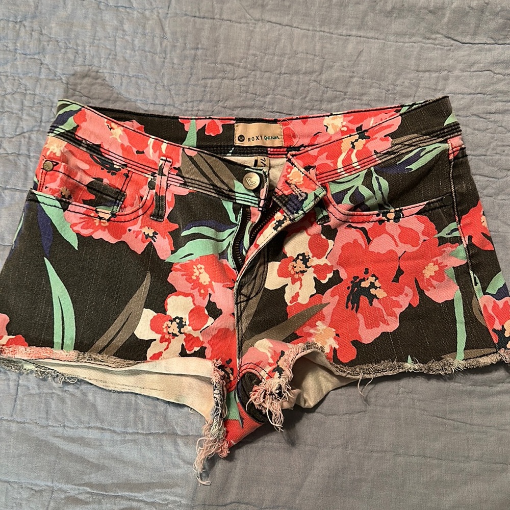 Roxy Flower Cut-off Jean Shorts